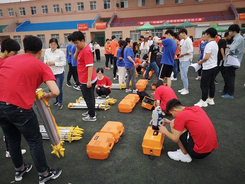 【学生活动】秀测量技能，亮测绘实力