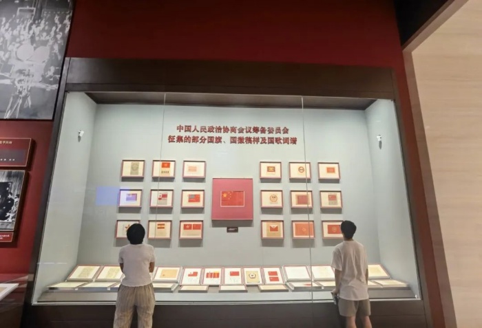 重温红色精神，观今朝之发展——信息科学与工程学院爱国主义教育实践团赴中国共产党历史展览馆纪实