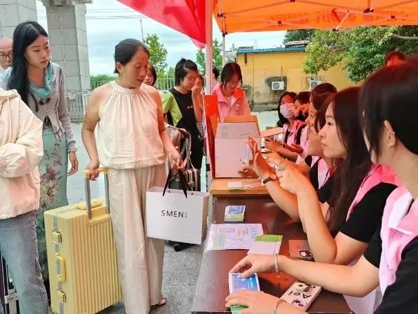 我为同学做实事 | 教育学院“以‘心’迎‘新’，‘育’你相遇”